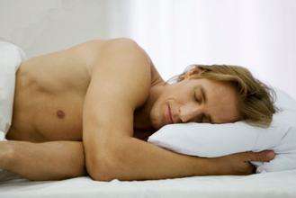 男性裸睡可提升性功能吗？