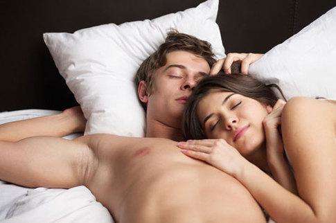 睡姿对男人的性能力影响大