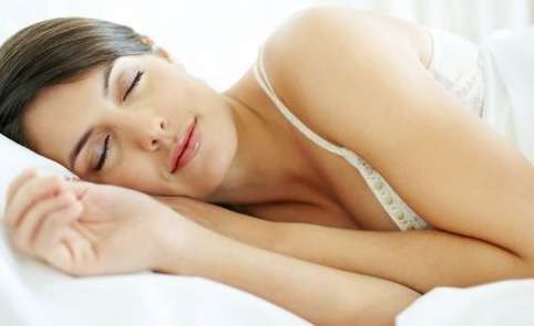 怎么保证睡眠质量 精油改善睡眠的方法